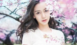 娱乐大爆料杨颖为人,从流量小花到实力派，她的人生蜕变之路